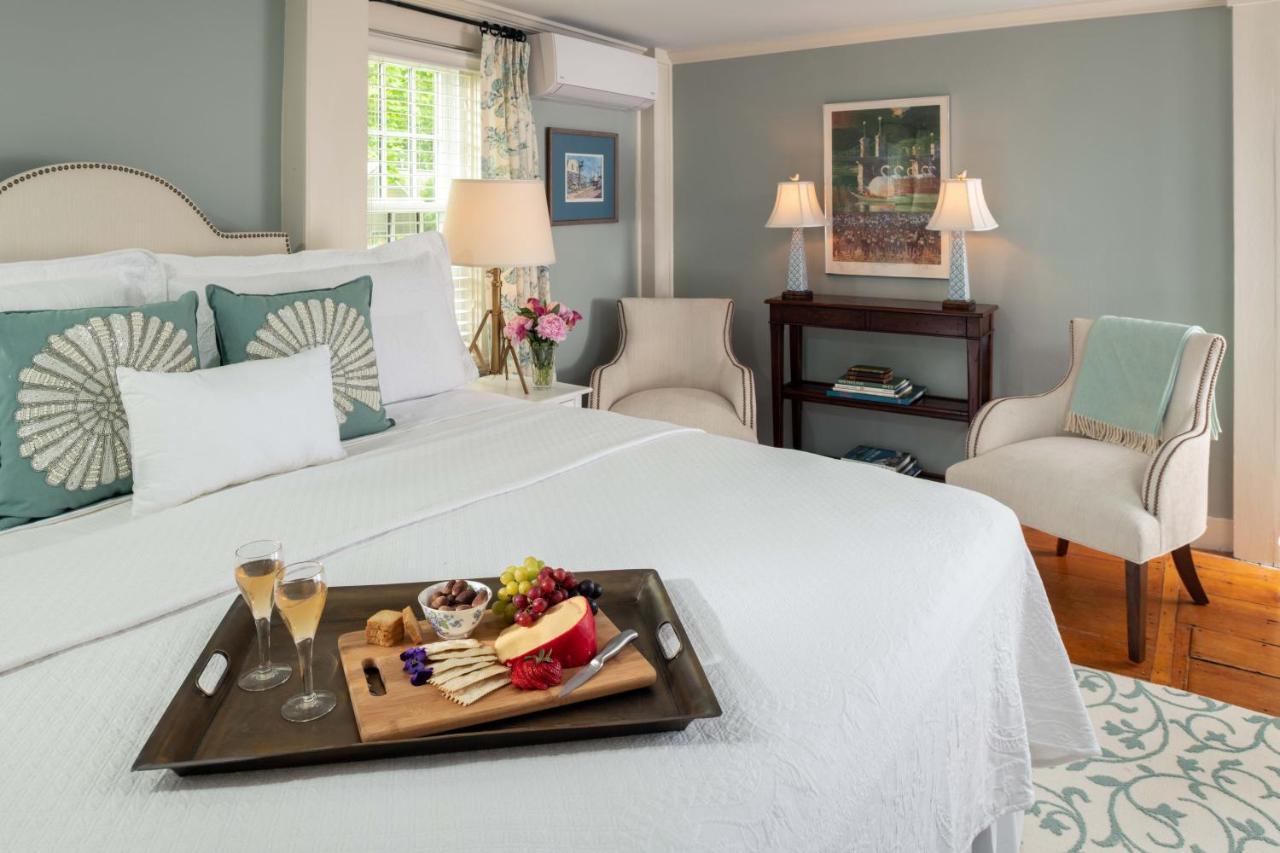 The Inn At Yarmouth Port Bagian luar foto