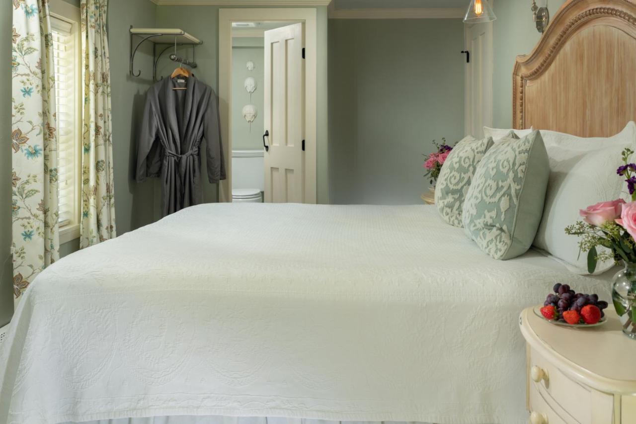 The Inn At Yarmouth Port Bagian luar foto